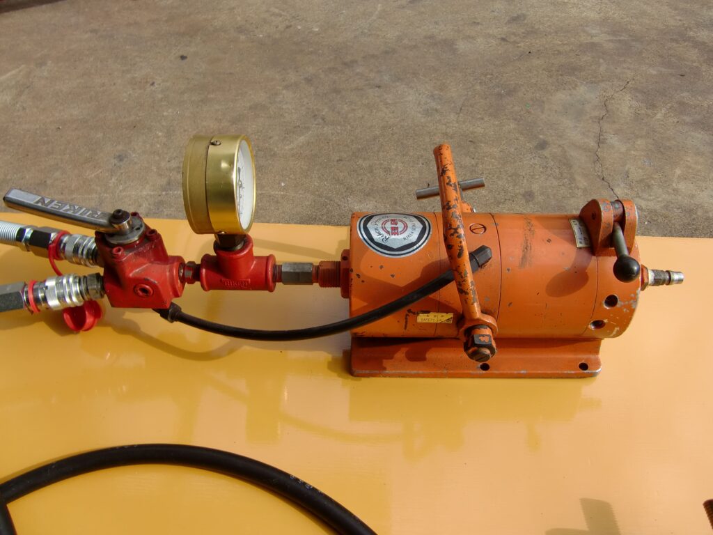 空気駆動ポンプ